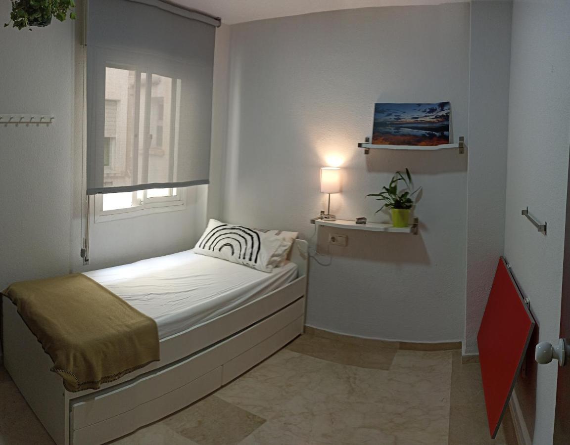 Ferienwohnung Confortable Habitacion Centrica En Piso Privado Málaga Exterior foto
